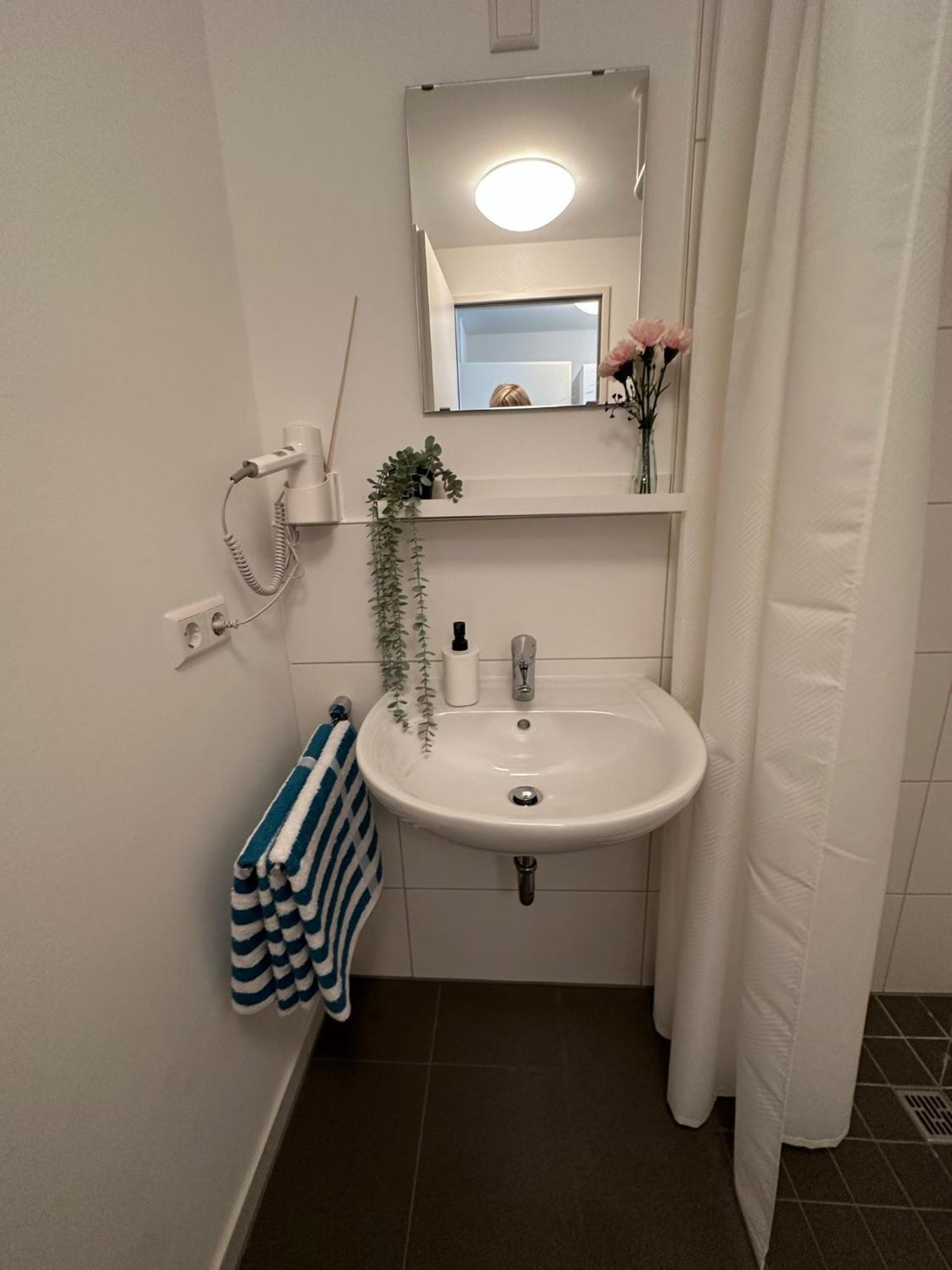 Stilvolles Und Modernes Appartement Mit Sonnigem Balkon In Flughafen- Und Messenaehe 31 Leinfelden-Echterdingen Luaran gambar
